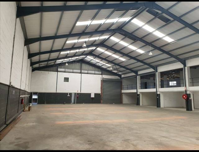 1,190M² WAREHOUSE FOR SALE IN SAXENBURG PARK 2